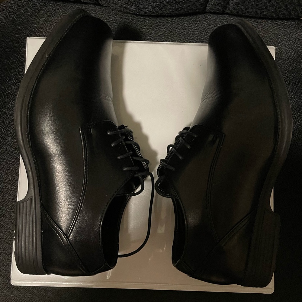 Big Boys black dress shoes Perry Ellis Portfolio size 6W